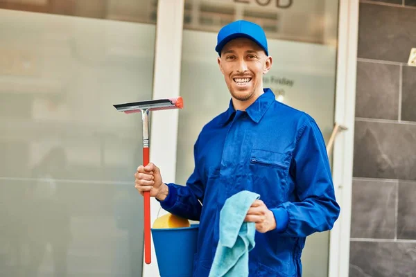 Octoforce Window Cleaner